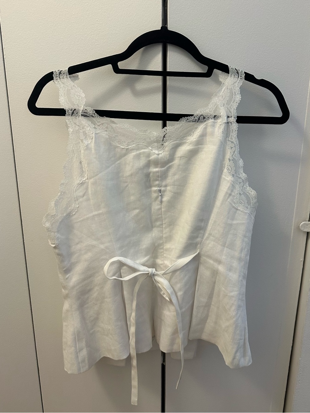 Kourt White Lace-Trim Linen Blend Tank - Picture 2 of 2